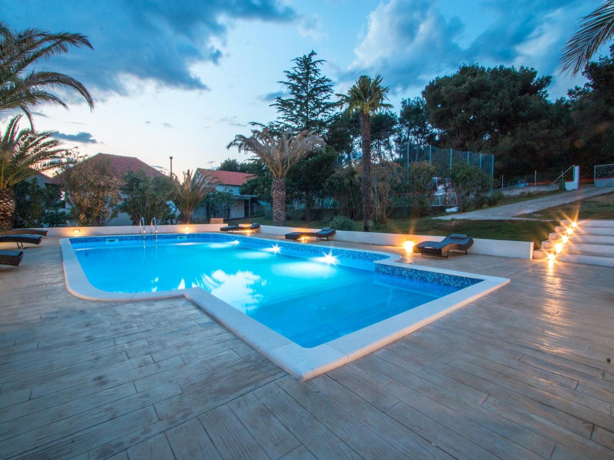 Scenic Holiday Home In Bibinje Near Sea المظهر الخارجي الصورة